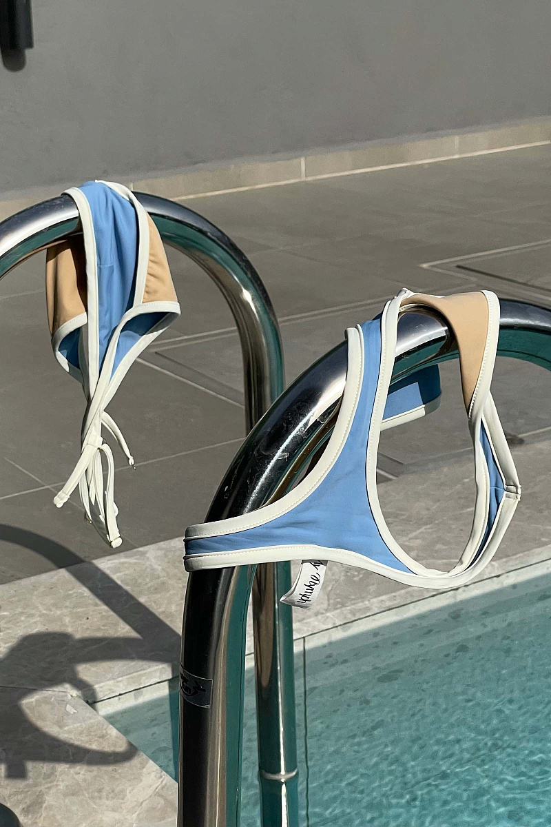 Купальные плавки-стринги Агла 